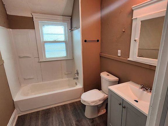 5th image of 4291 E 114th St #2