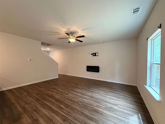 2nd image of 221 Limestone Cir