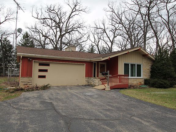 2nd image of 29504 Evergreen Dr