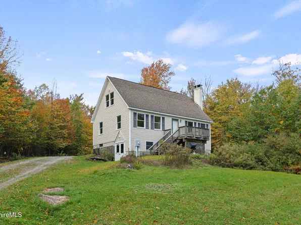 1230 County Rd, Becket, MA 01223
