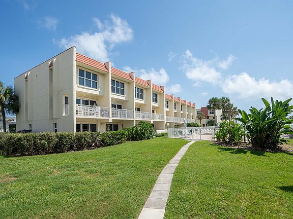 3rd image of 390 A1a Beach Blvd Unit 26