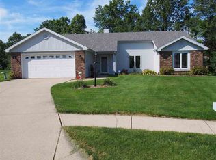 8124 Pepperwood Ct, Fort Wayne, IN