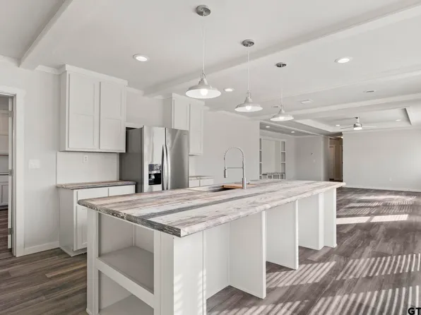 13521 Fm 130, Hughes Springs, TX 75656