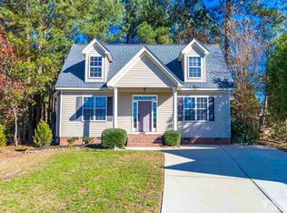 807 Natural Springs Ct, Fuquay Varina, NC 27526