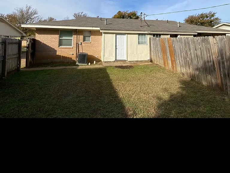 2513 Normont Cir — Photo 3