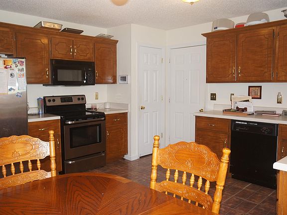 5th image of 3271 S Senseney Cir