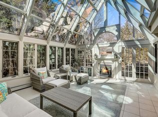 1028 E Lexington Blvd, Whitefish Bay, WI 53217