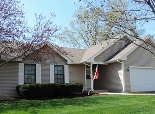 409 E Reader St, Elburn, IL 60119