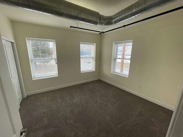 883 Broadway — Photo 14