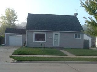 3519 Mac Arthur Dr, Manitowoc, WI 54220
