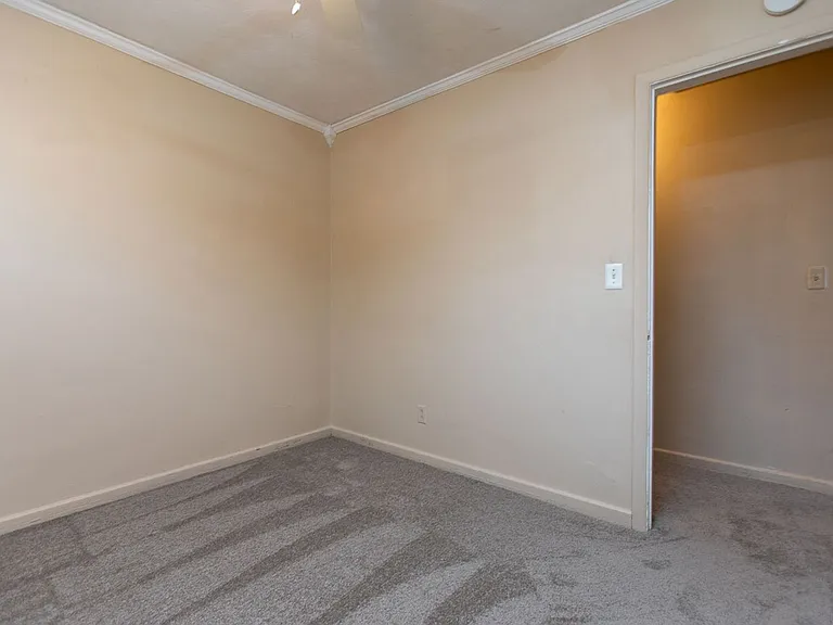 10 Warren Dr — Photo 37