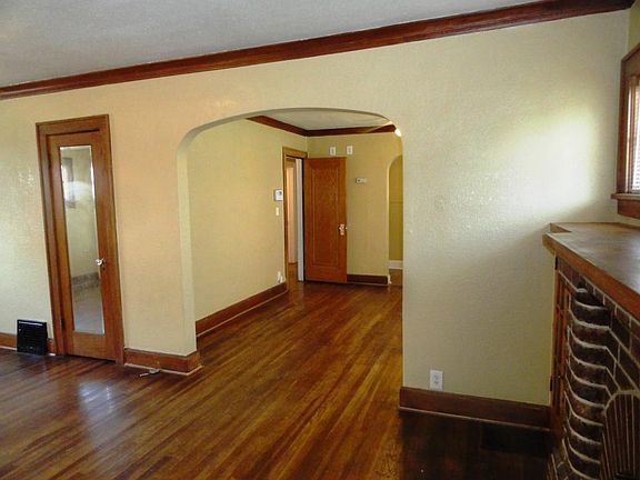 4th image of 5132 Garfield Ave