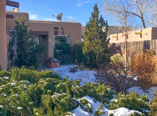 260 Camino Del Olmo, Santa Fe, NM 87501