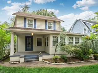 237 Goffle Rd, Ridgewood, NJ 07450