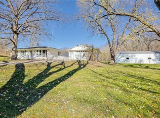 2176 200th Rd, Wathena, KS 66090