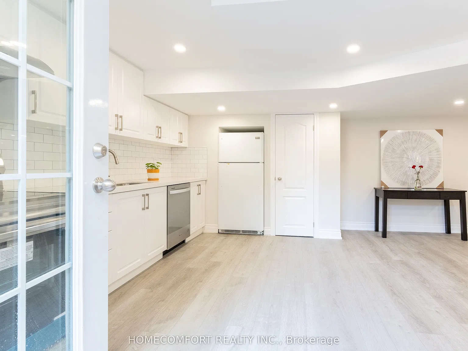 2 bed, $2,300 — Photo 4