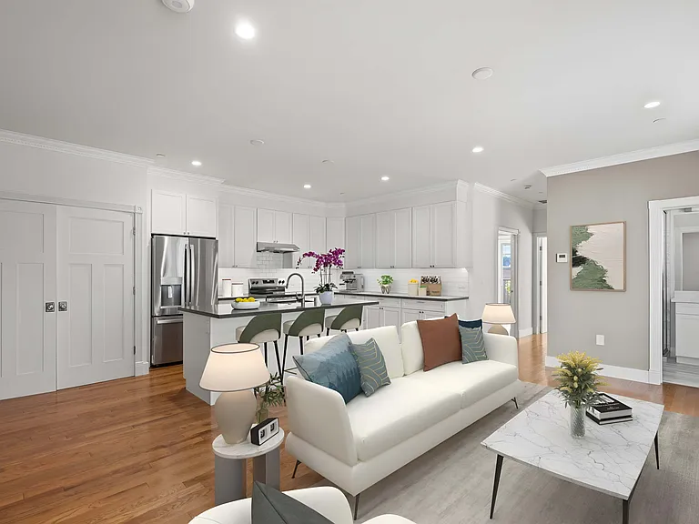 650 Mill St #204 — Photo 1