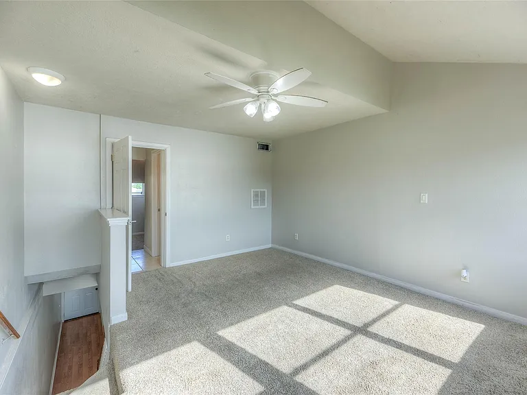 445 Carolcrest Ln #422 — Photo 11