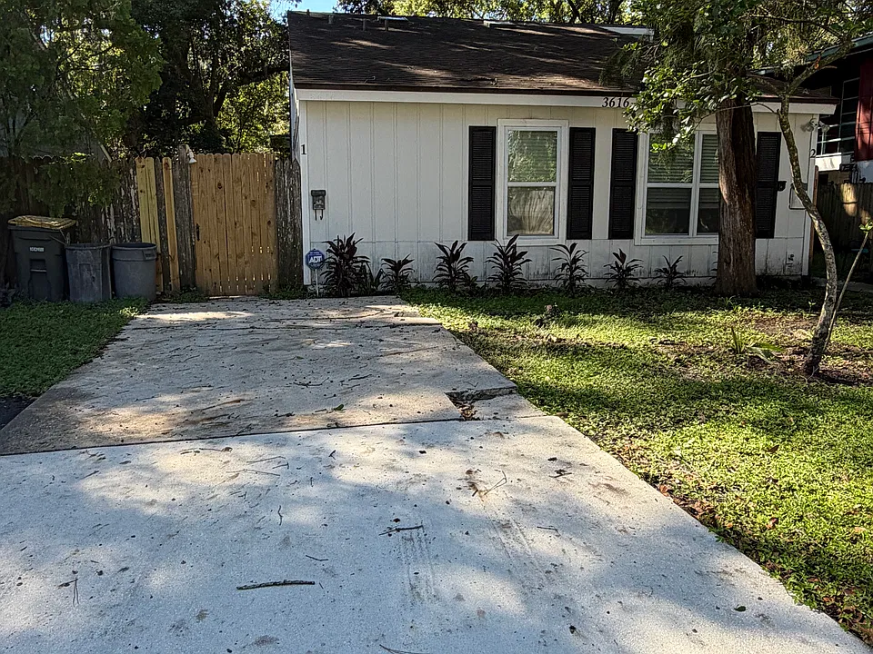 3616 College Pl #1