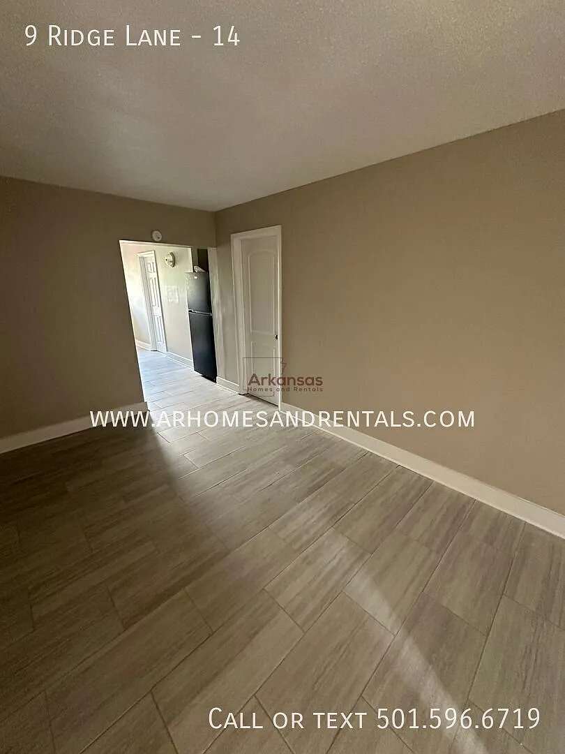 Pinnacle View Apts. | 2 Bedrooms | 1 Bathroom | 1/2 Off First Month's Rent — Photo 2