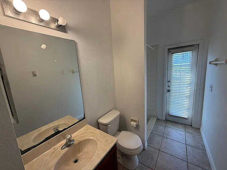 2616 Plumberry Ave — Photo 9