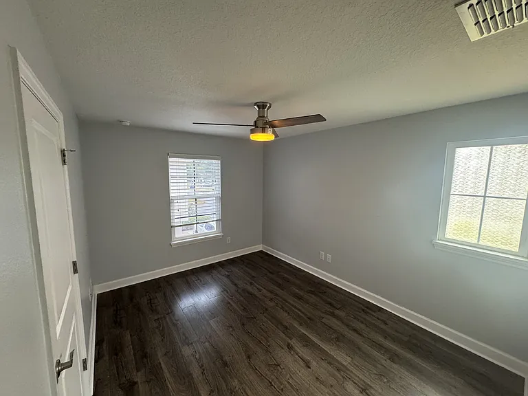 3701 W Carmen St #6 — Photo 24