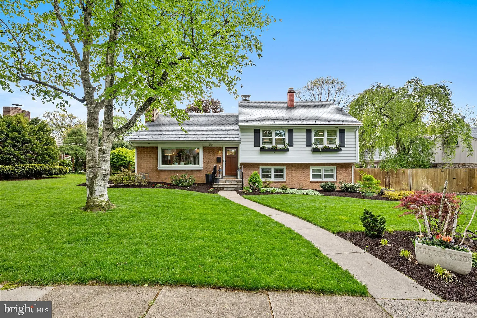1010 Wyomissing Blvd photo 1