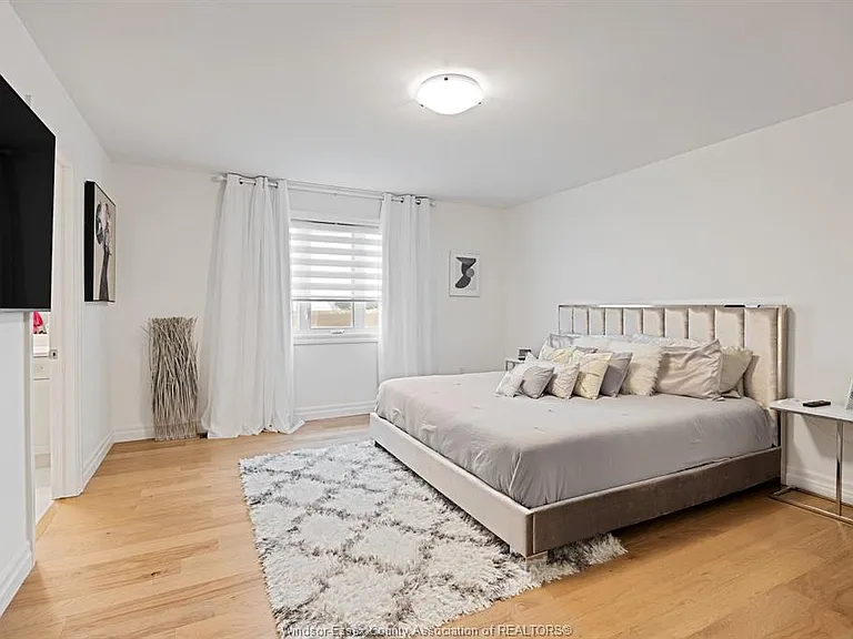 116 Peters St — Photo 13