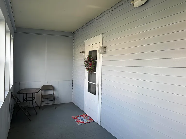 211 Wallace St — Photo 14