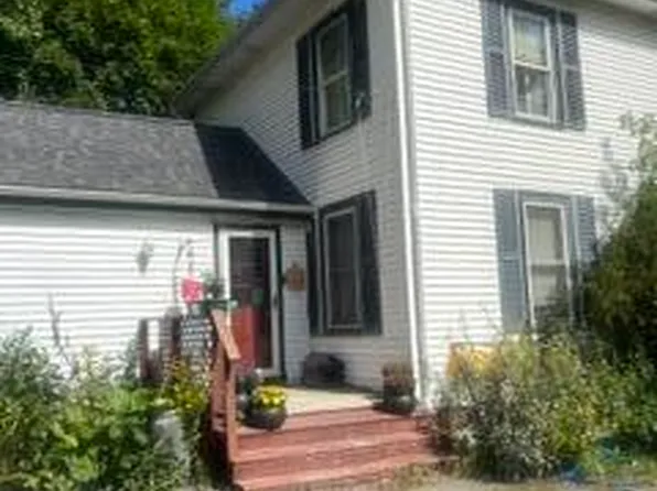 34 Main Road S, Hampden, ME 04444