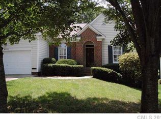 6500 Fairway Point Dr, Charlotte, NC 28269
