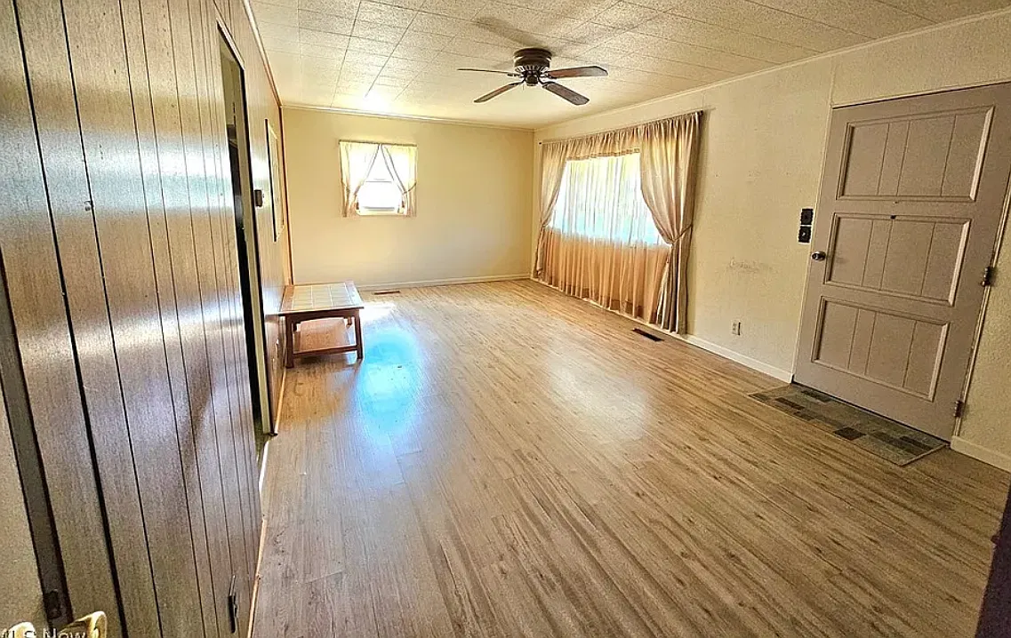 2 bed, 1100 sqft, $1,400 — Photo 3