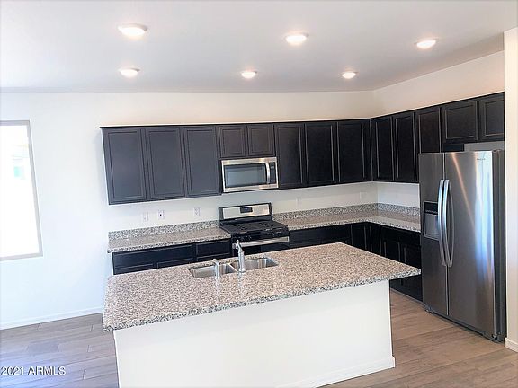 4th image of 795 W Nova Pl