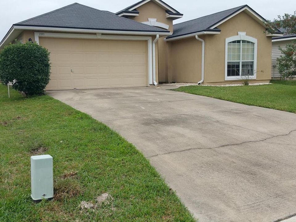 1st image of 2740 Creekfront Dr