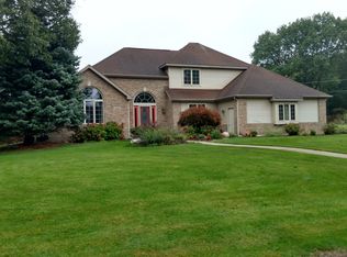 18826 Winnebago Dr, Spring Lake, MI 49456