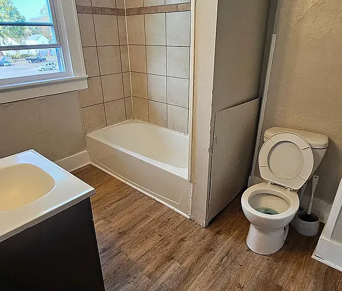305 Cole Ave — Photo 6