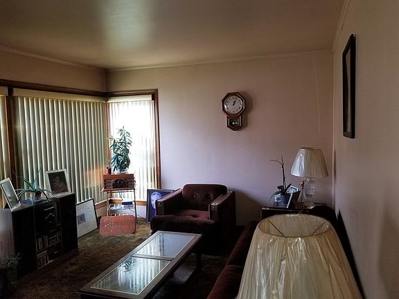 4th image of 432 48th Ave