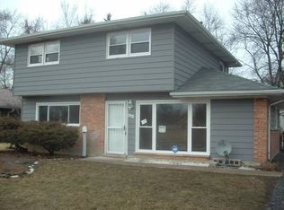 312 Mohawk St, Park Forest, IL 60466