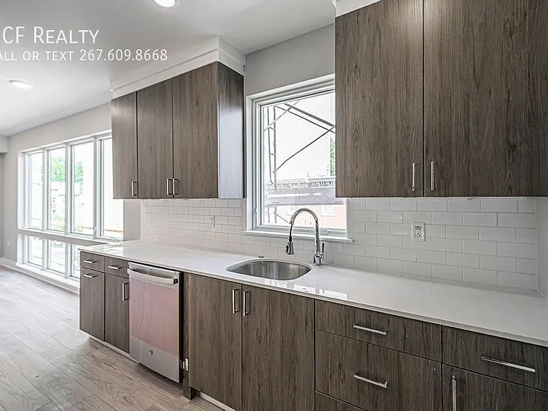 746 S 16th St #3A — Photo 2