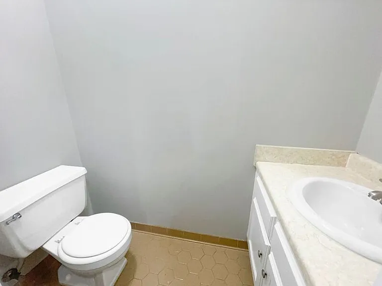 3414 Kensington Ct — Photo 11
