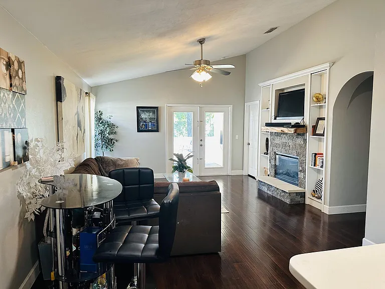 2236 NW 52nd Pl — Photo 11