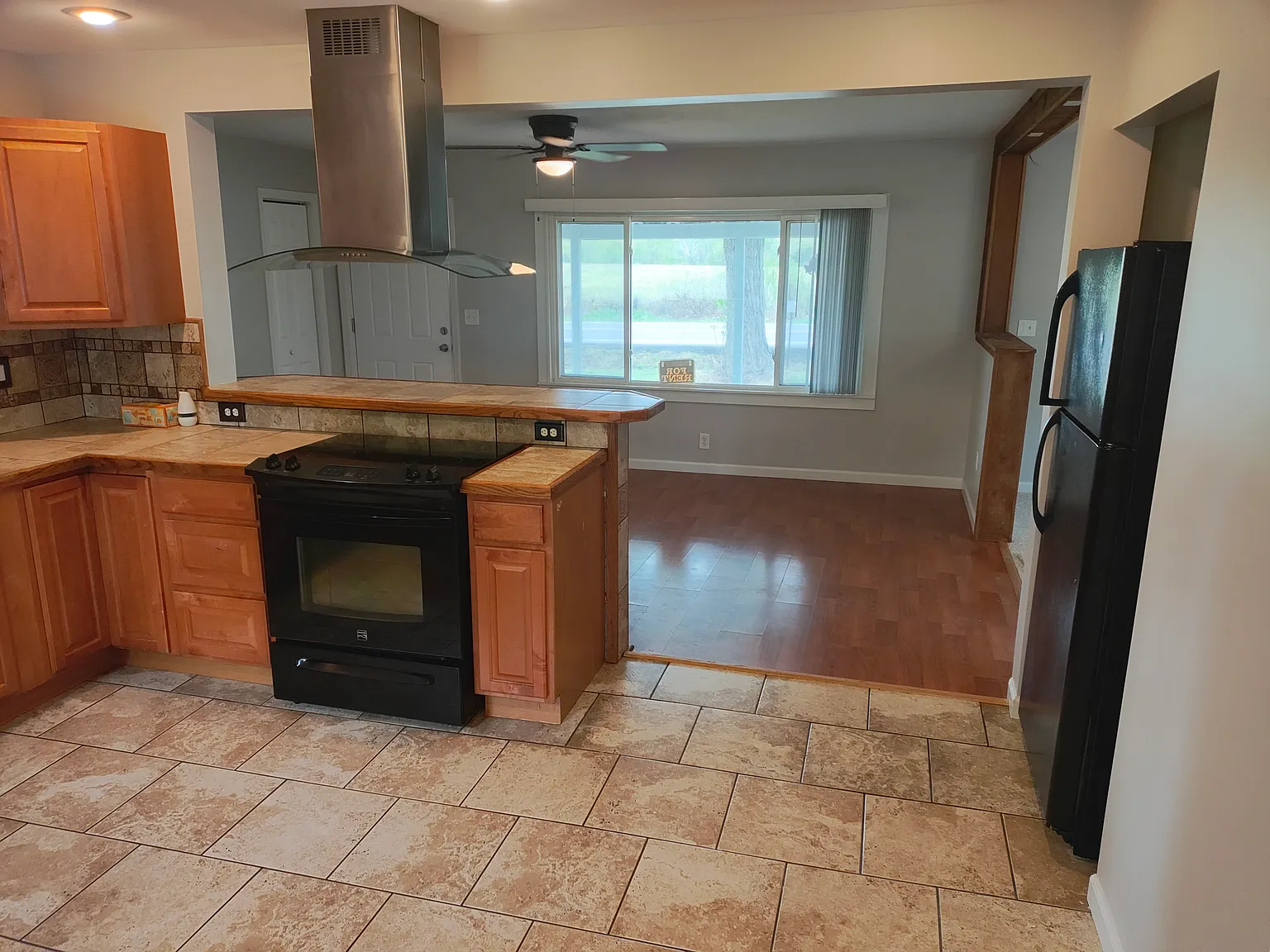 3 bed, 1288 sqft, $1,700 — Photo 4