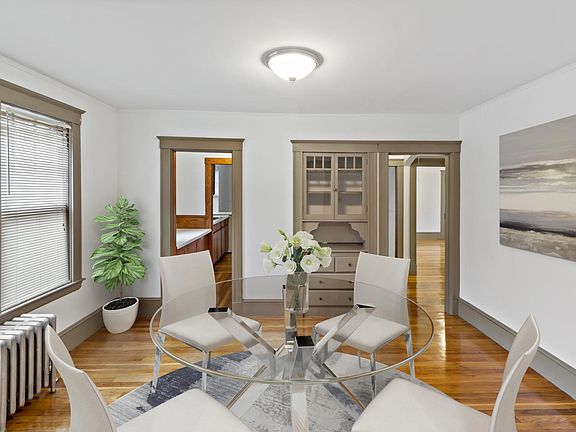 Dining room *apartment will not come with furniture