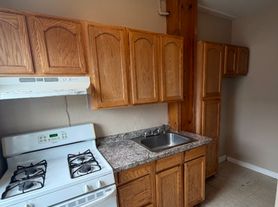 119-121 Tremont St, 1R