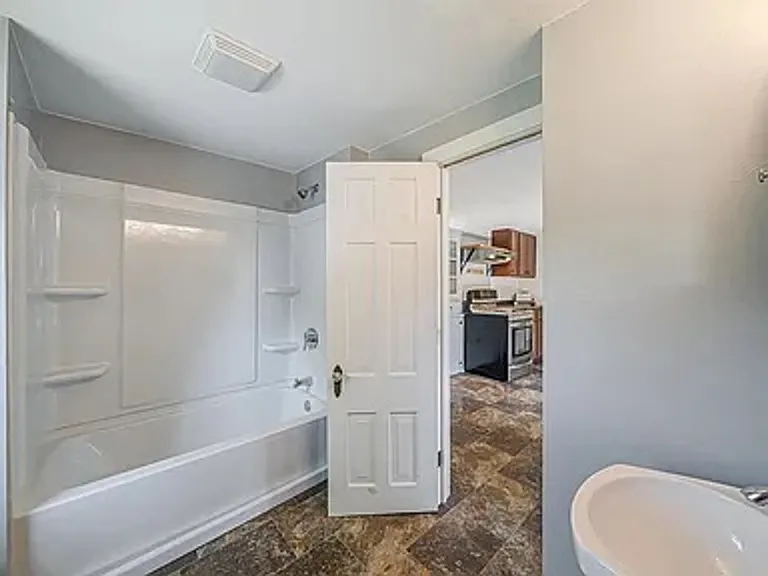 1321 Winnebago Ave — Photo 10