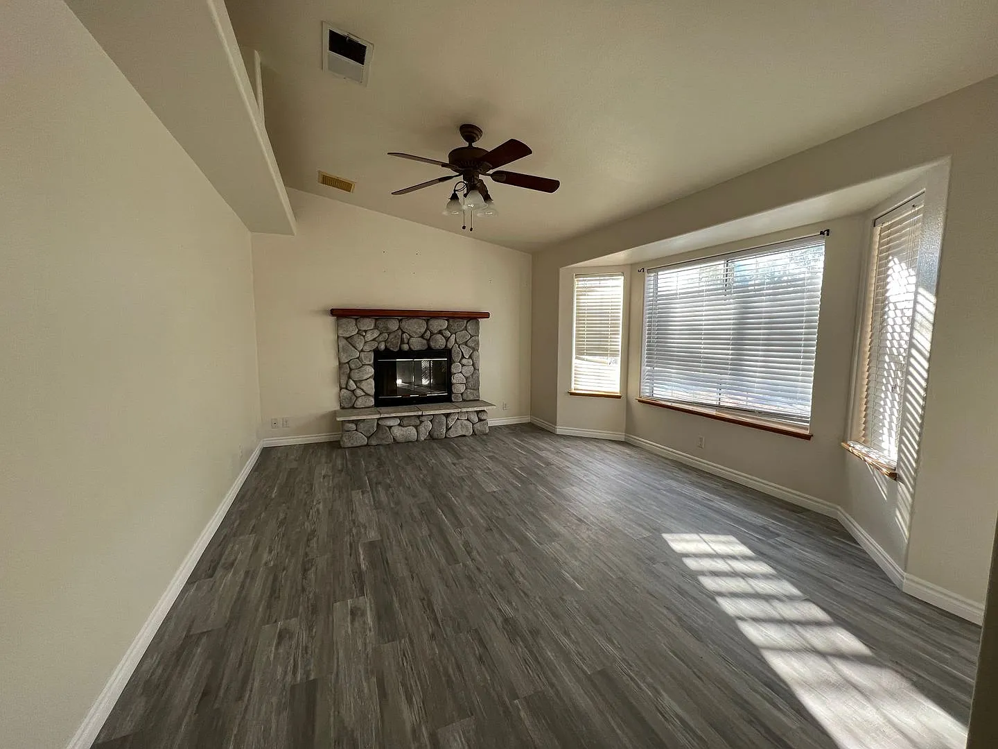 420 Olive Ave — Photo 3
