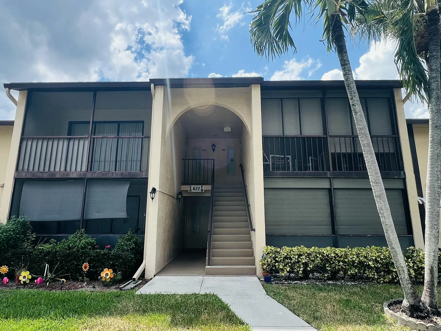 2 bed, 2.0 bath, 1111 sqft, $1,800 — Photo 1
