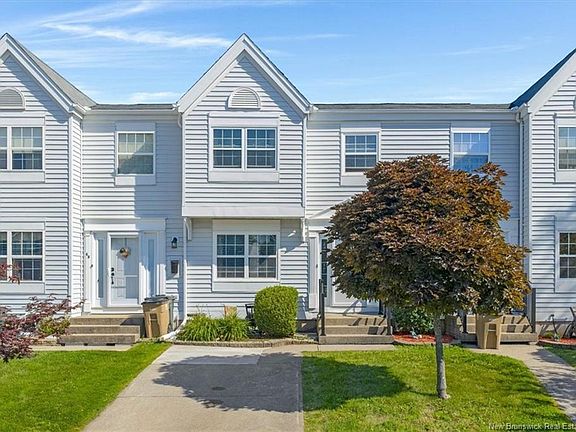 5th image of 46 Brentwood Cres