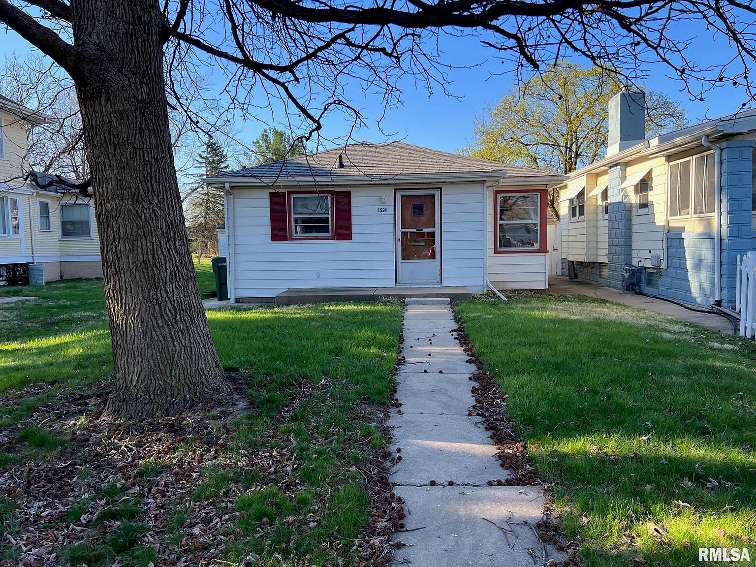 1924 W Clarke Ave, West Peoria, IL 61604 Zillow