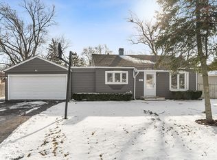 41 Golfview Rd, Lake Zurich, IL 60047